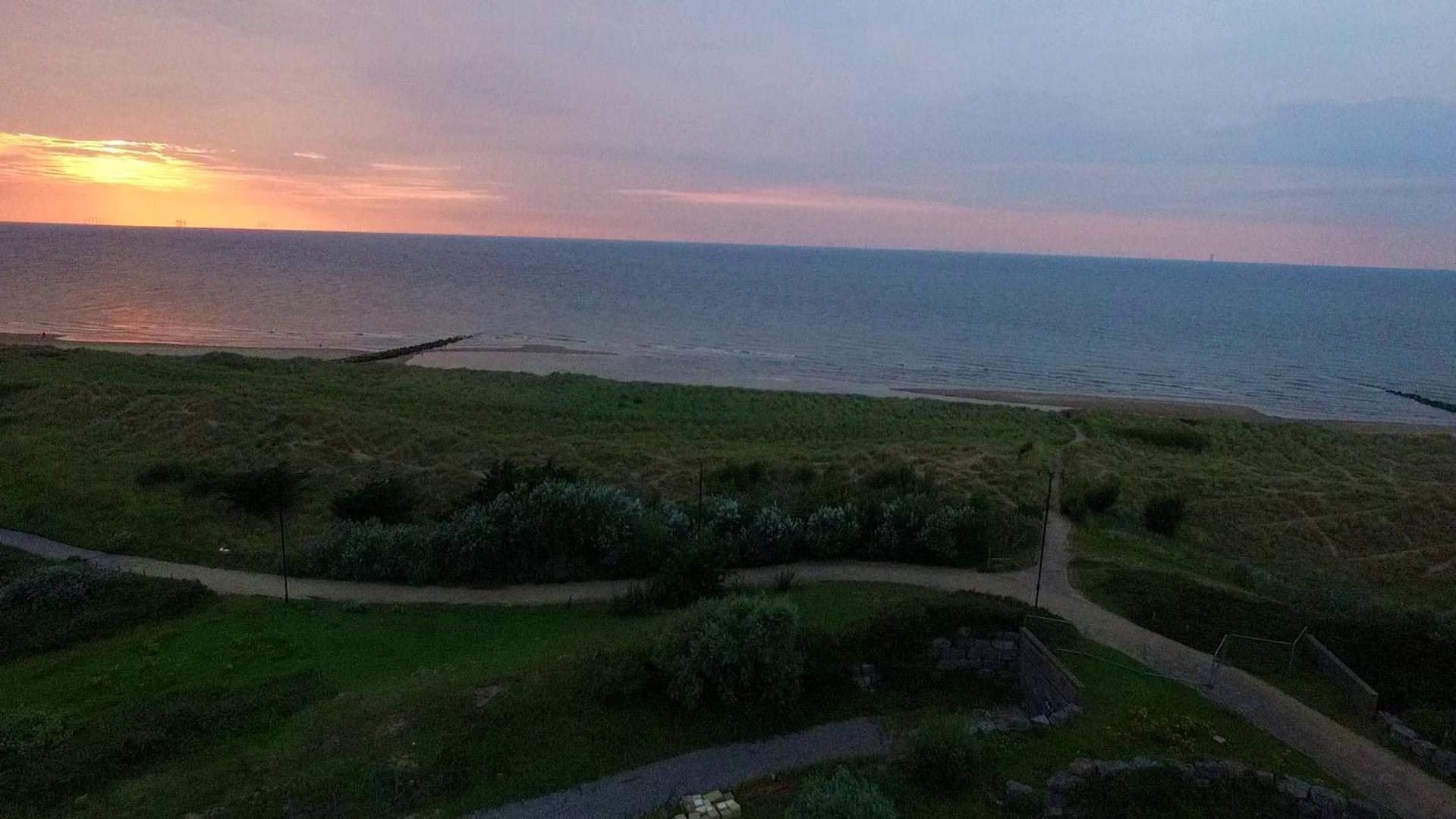 Ffrith Beach Glamping With Hot Tub Hotel Prestatyn Exterior photo