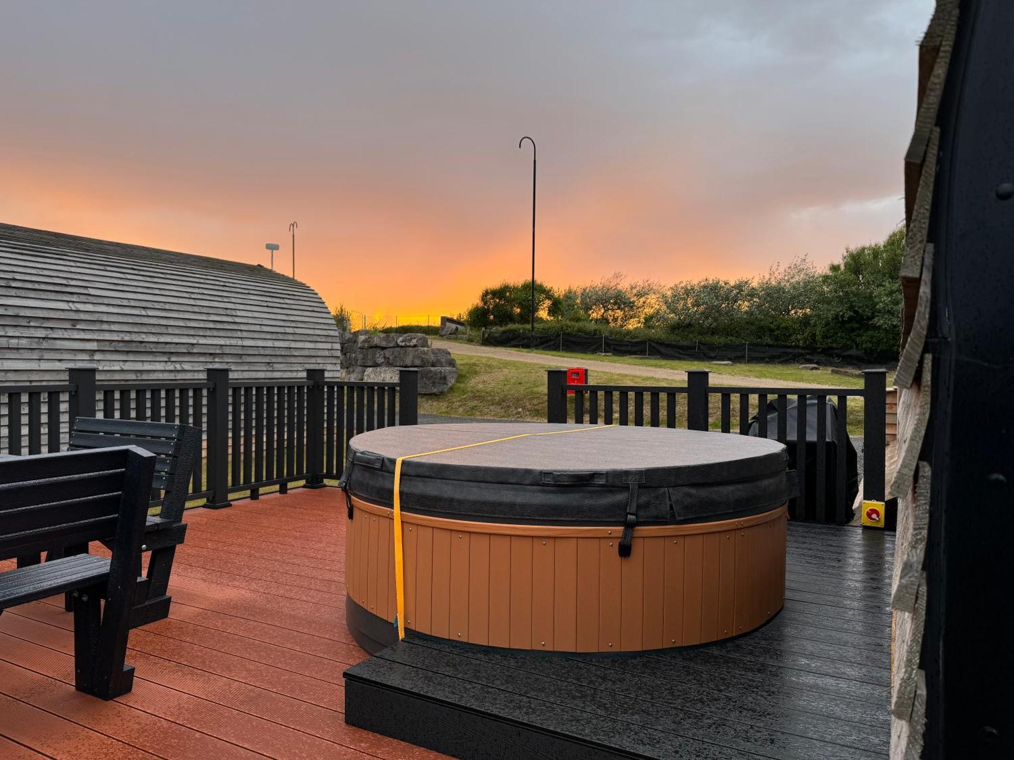 Ffrith Beach Glamping With Hot Tub Hotel Prestatyn Exterior photo